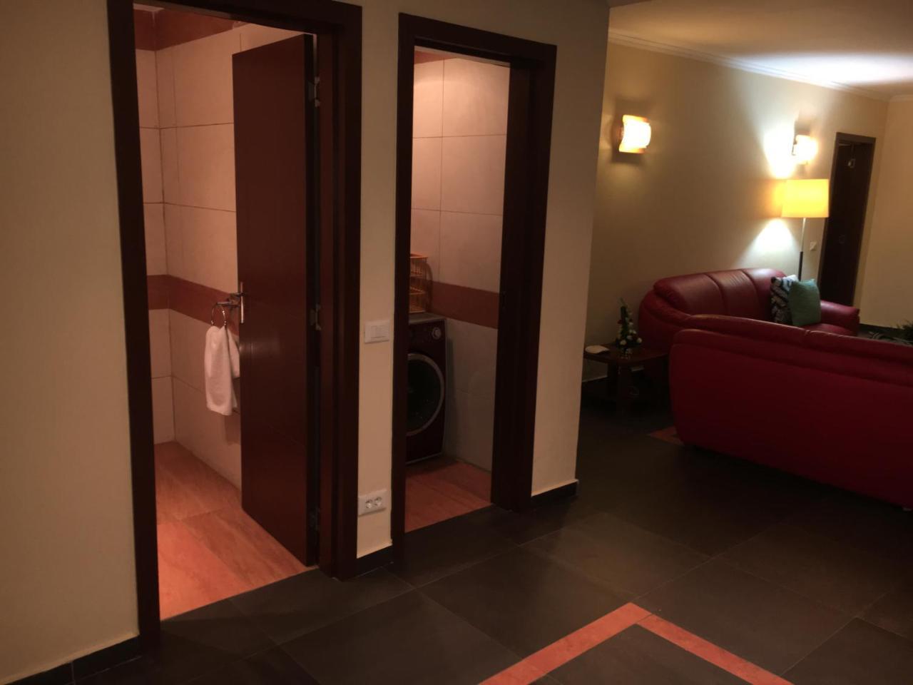 Djeug'Appart Hotel Yaoundé Esterno foto