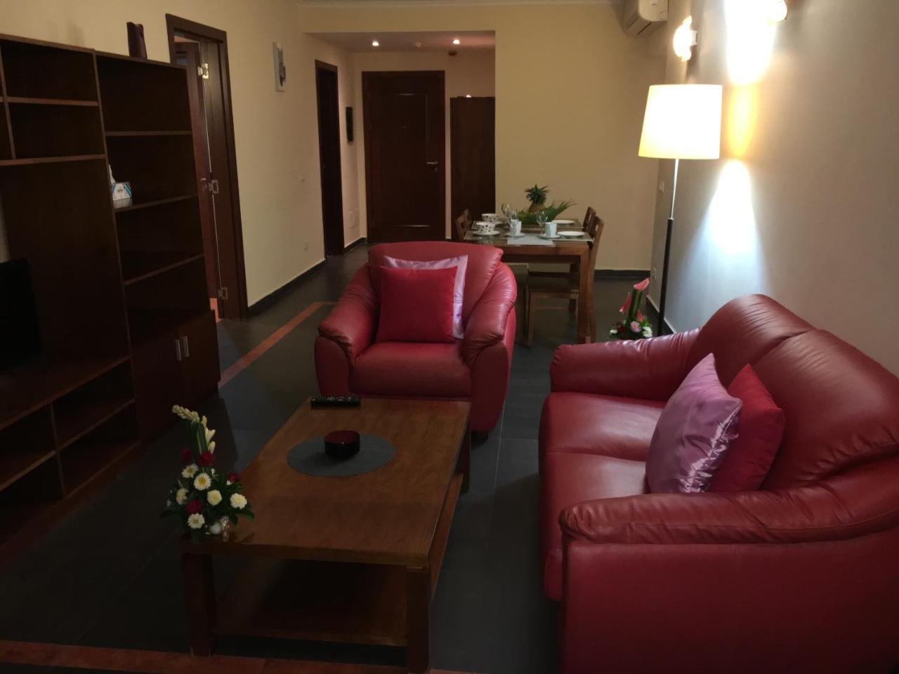 Djeug'Appart Hotel Yaoundé Esterno foto