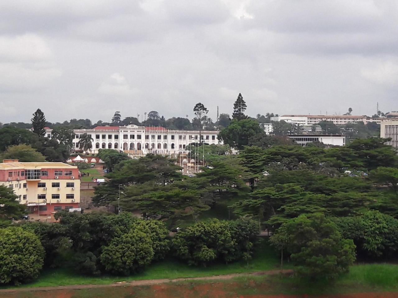 Djeug'Appart Hotel Yaoundé Esterno foto