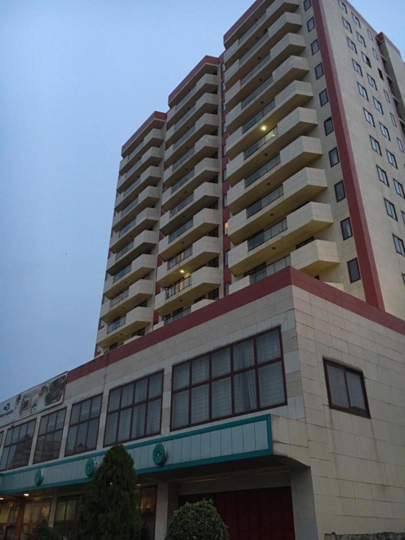 Djeug'Appart Hotel Yaoundé Esterno foto